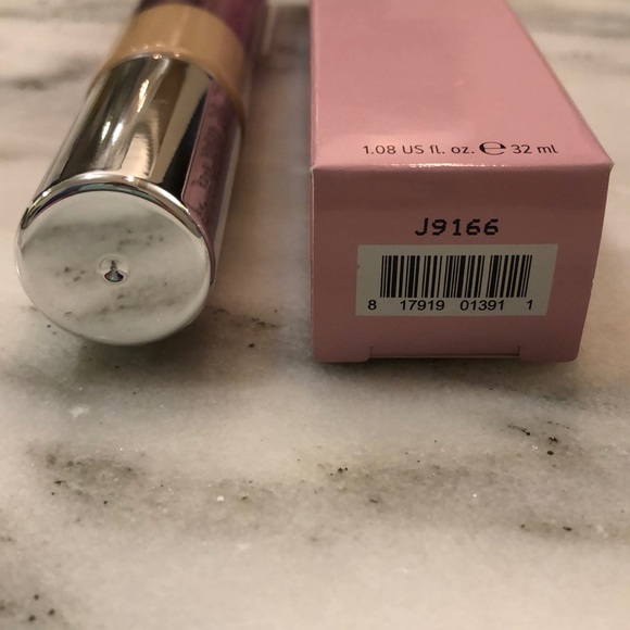 IT Cosmetics CC+ Cream with SPF 50 in Light - Picture 7 of 7